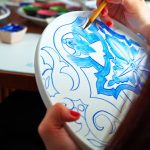 Un peintre décorateur facture-t-il au forfait ?