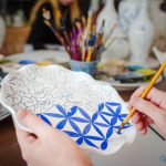 Est-ce qu’un peintre décorateur fait aussi du mobilier peint ?