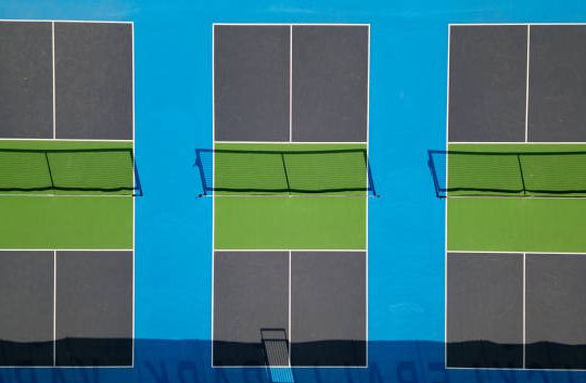 Installer un terrain de tennis